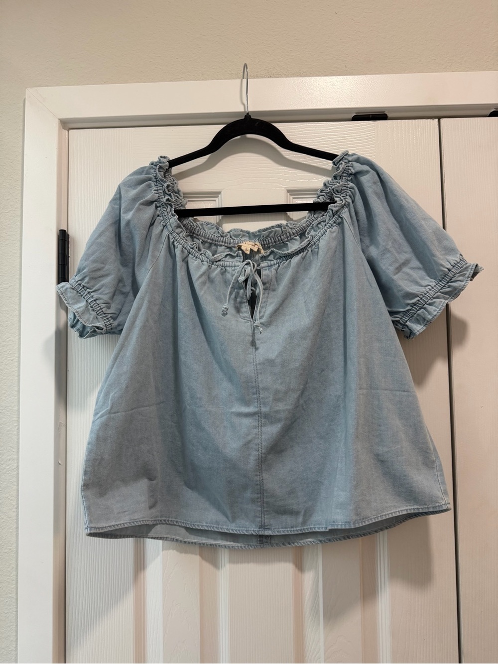 NWT Bohme Chambray Top Size Large
